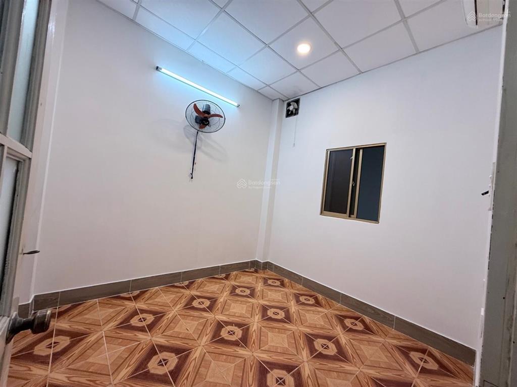 Khu vip dương quảng hàm sát mặt tiền, ô tô ngủ nhà 60m² 7,7 tỷ