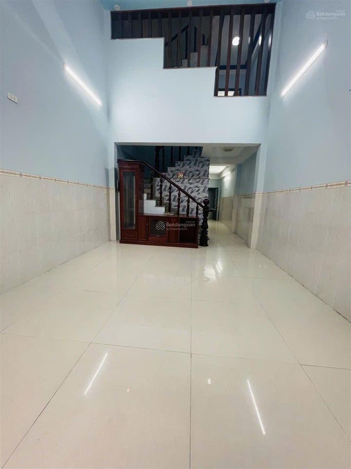 Bán nhà phố hiệp bình chánh thủ đức  ngang 4m dài 16m  sổ hồng riêng hoàn công