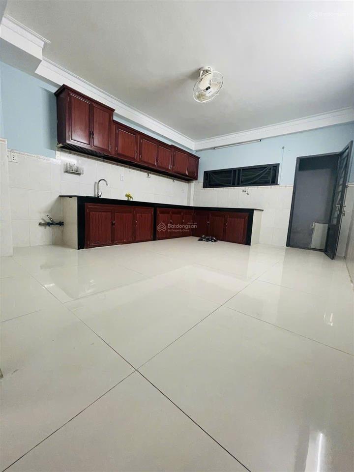 Bán nhà phố hiệp bình chánh thủ đức  ngang 4m dài 16m  sổ hồng riêng hoàn công