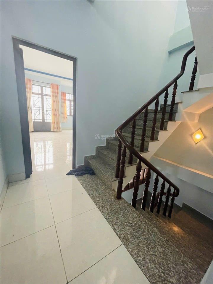 Bán nhà phố hiệp bình chánh thủ đức  ngang 4m dài 16m  sổ hồng riêng hoàn công