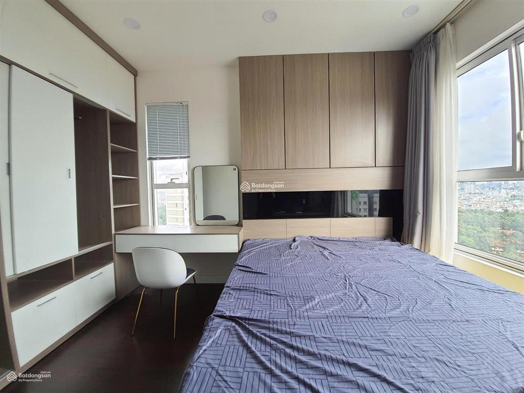 Cho thuê căn hộ oriental plaza 685 âu cơ, dt 105m2 3pn, 2wc giá tốt 12tr  0706 261 *** tú