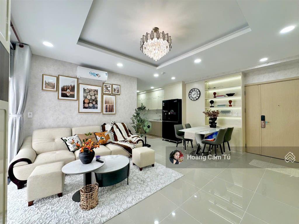 Bán gấp chung cư oriental plaza  685 âu cơ 4,9 tỷ 105m², 3pn 2wc   0706 261 *** xem nhà 24/24