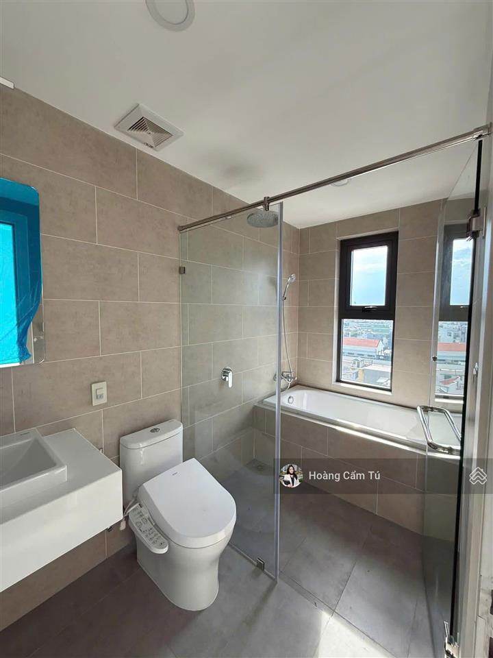 Chính chủ cần bán gấp chung cư dhomme,q6, giá 4tỷ9  2pn 2wc. nhà mới viewthoáng.  0706 261 ***
