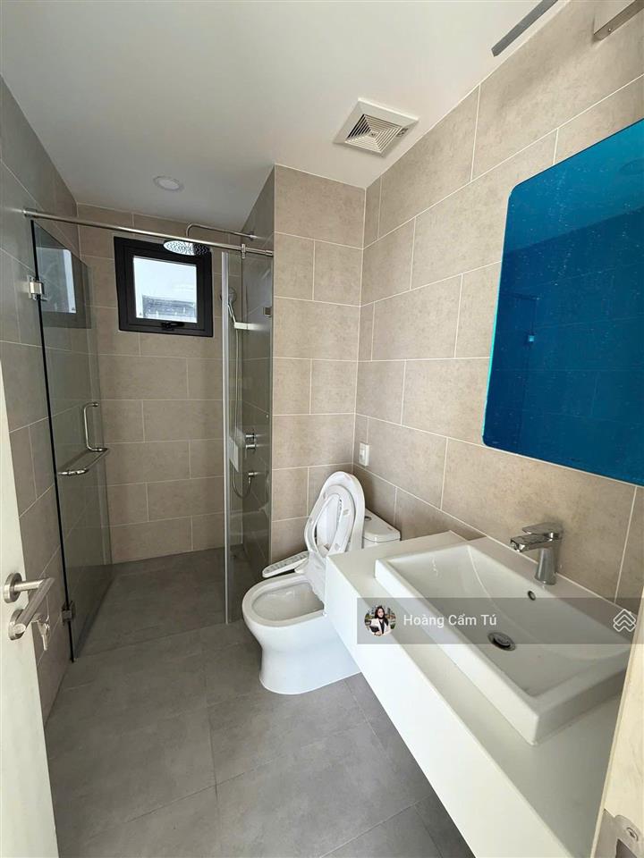Chính chủ cần bán gấp chung cư dhomme,q6, giá 4tỷ9  2pn 2wc. nhà mới viewthoáng.  0706 261 ***