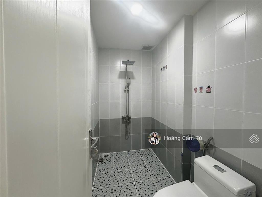 Hot, cần bán chung cư âu cơ tower, 3,55 tỷ, 75m2, 2pn, 2wc nhà đẹp, sổ hồng  0706 261 *** em tú