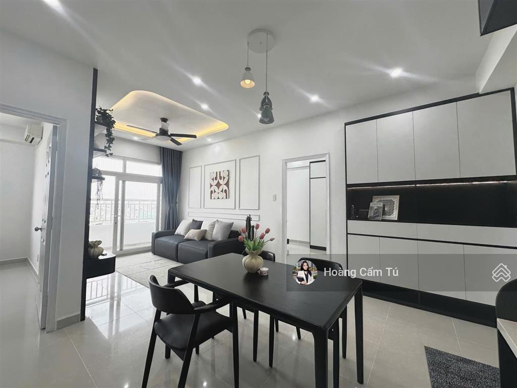 Hot, cần bán chung cư âu cơ tower, 3,55 tỷ, 75m2, 2pn, 2wc nhà đẹp, sổ hồng  0706 261 *** em tú