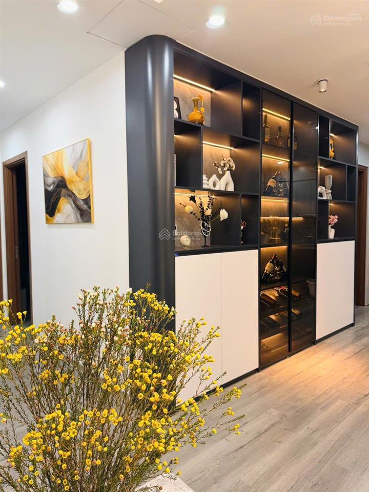 Cho thuê căn hộ 2 phòng ngủ 82m² chung cư florence mỹ đình. đầy đủ nội thất, có slot xe vào luôn