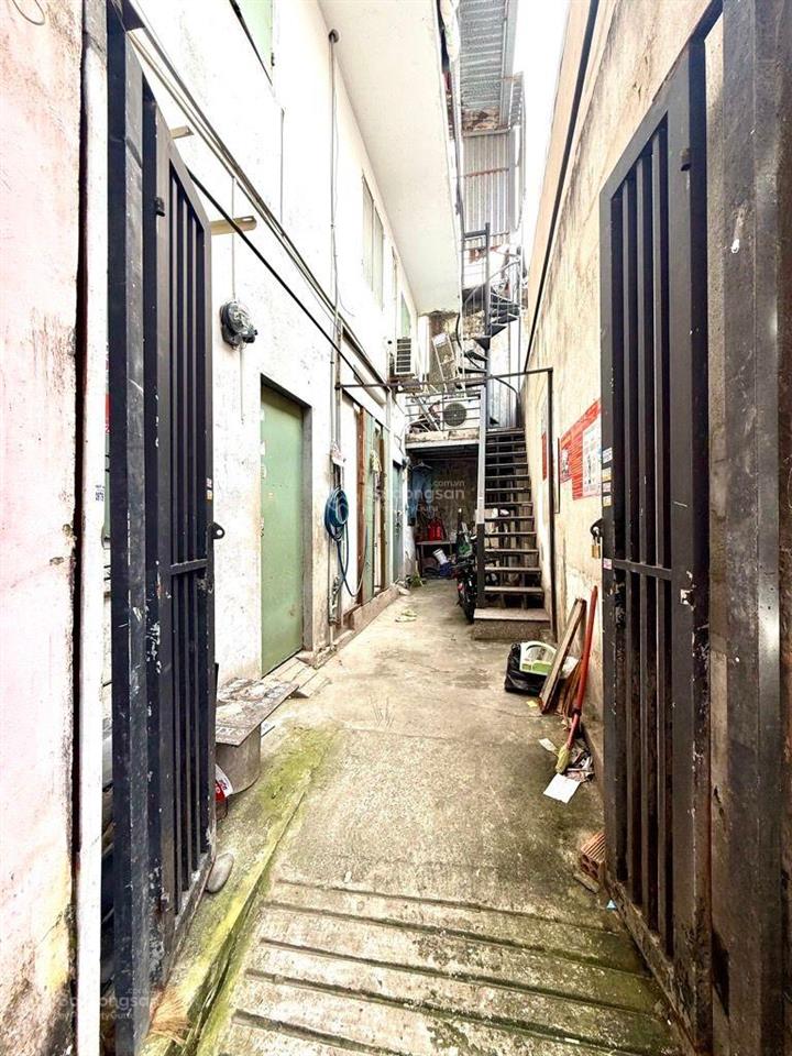 Bán nhà hiệp bình  chủ cần bán gấp 115.5m2 công nhận đủ nở hậu 8.2m giá chỉ 6.7 tỷ