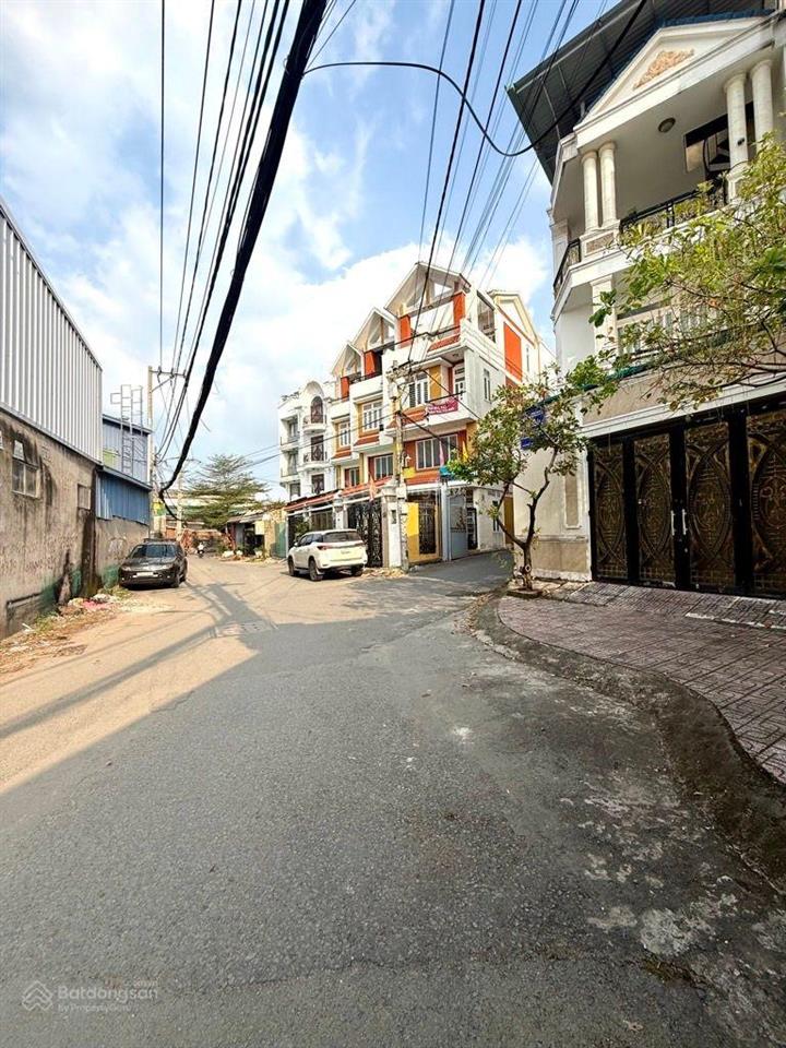 Bán nhà hiệp bình  chủ cần bán gấp 115.5m2 công nhận đủ nở hậu 8.2m giá chỉ 6.7 tỷ