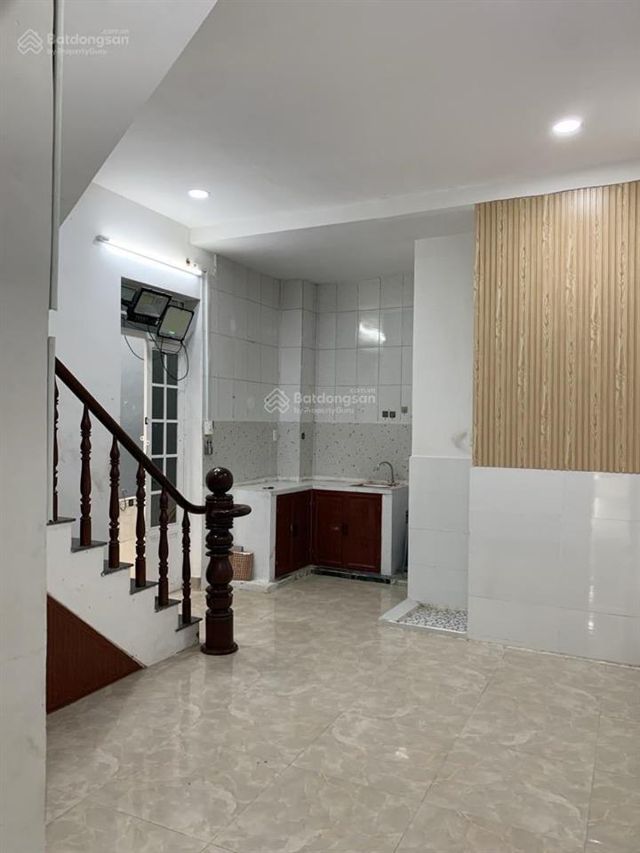 Hàng hiếm bắt đáy nhà 2 tầng tỉnh lộ 43 72m² hẻm ô tô, giá 3.5 tỷ