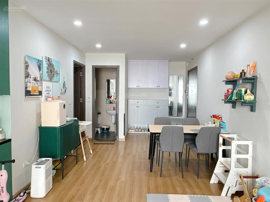 (gấp) bán căn 2pn/2wc, dt 75m2, giá 6.4 tỷ, full nt, view hồ, sổ hồng, green park, hoàng mai, hn