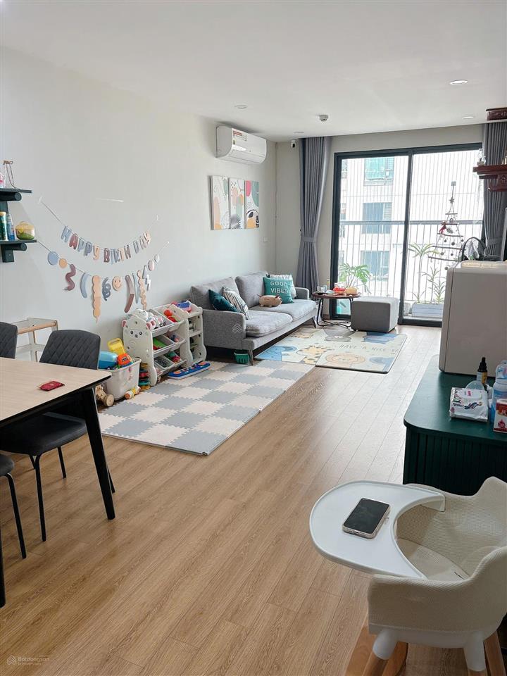 (gấp) bán căn 2pn/2wc, dt 75m2, giá 6.4 tỷ, full nt, view hồ, sổ hồng, green park, hoàng mai, hn