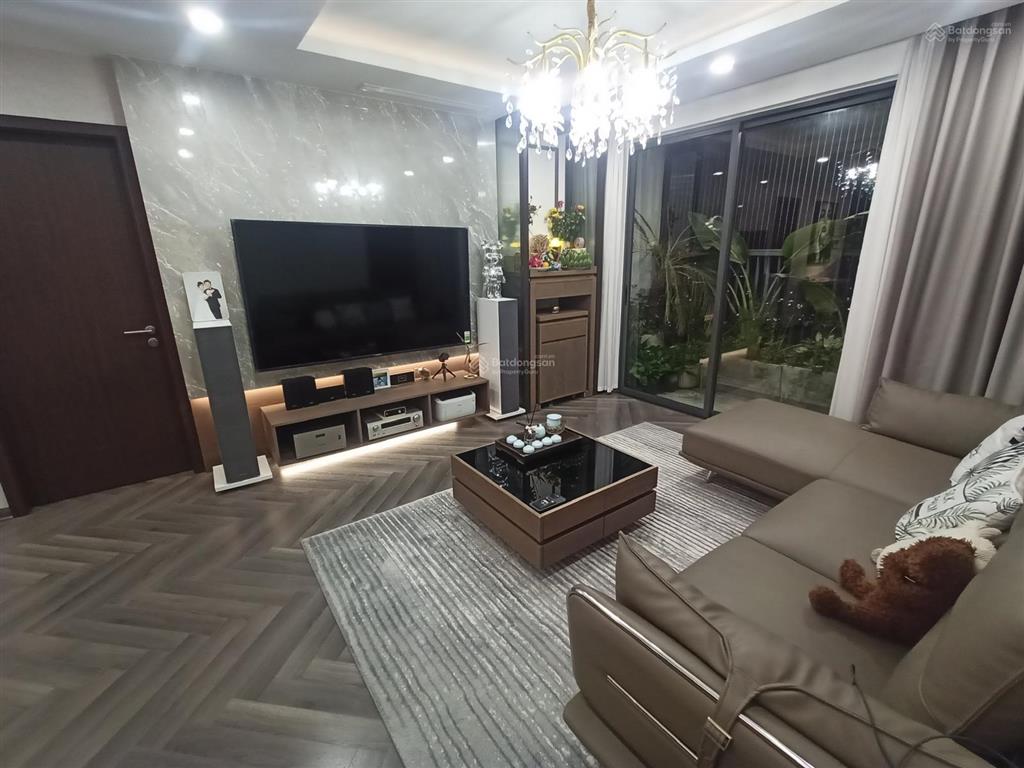 Cắt lỗ căn góc hoa hậu 3n/2wc tại green park, hoàng mai, hn, dt 99m2 giá 7.3 ỷ, full nt, sổ hồng