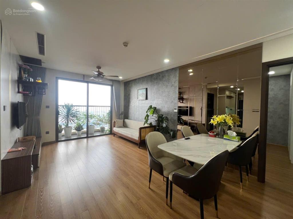 Cần bán căn hộ 135m2 3pn+1 newsky văn quán  nhỉnh 10tỷkhông gian sống lý tưởng. cc 0969 139 ***