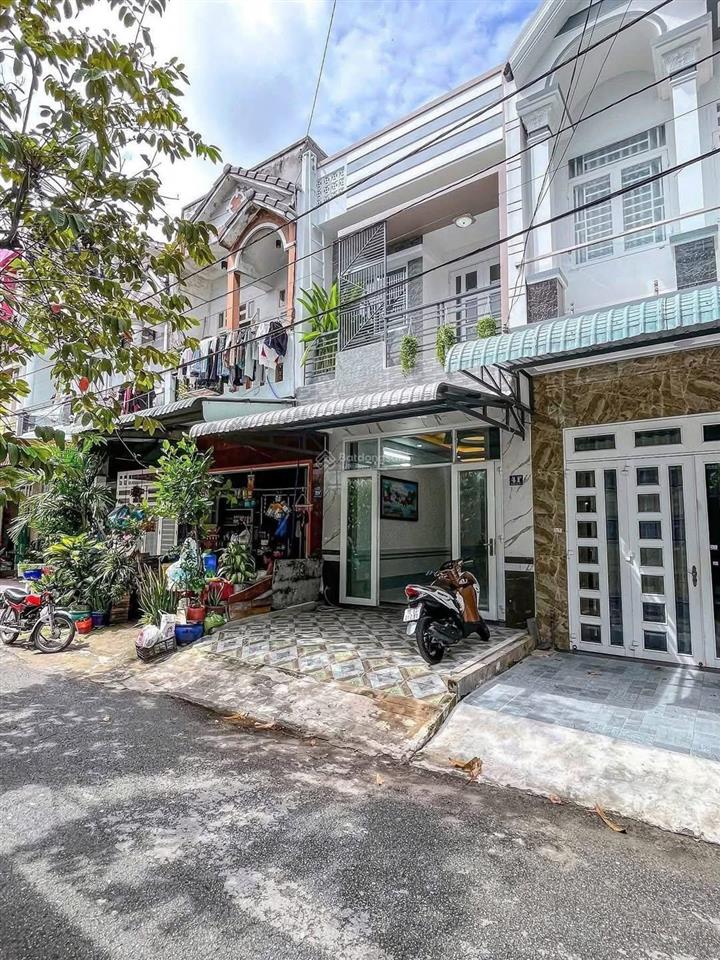 Anh rể tôi cần bán căn nhà ngay hẻm 51a trương đình hội phường 16 quận 8 còn thương lượng