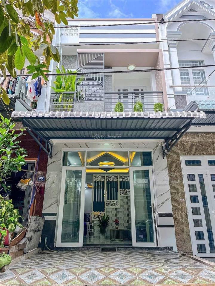 Anh rể tôi cần bán căn nhà ngay hẻm 51a trương đình hội phường 16 quận 8 còn thương lượng