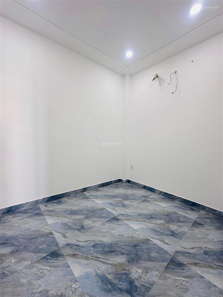 Cần tiền đáo hạn bán gấp nhà cao lỗ q8 2tỷ650 sổ hồng riêng