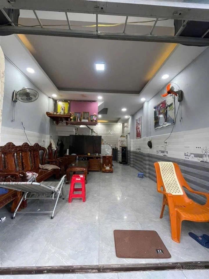 Nhà chủ đang cho thuê được 2 năm , tháng 11triệu sát chợ phú lạc , bến xe quận 8  giá 1 tỷ 300 tl