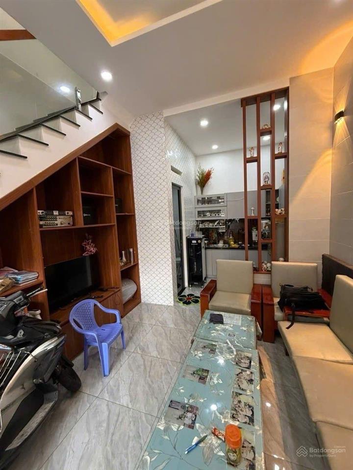 Nhà đang còn hợp đồng thuê 2 năm , giá 1 tỷ 400 còn thương lượng ngay chợ bình điền q8