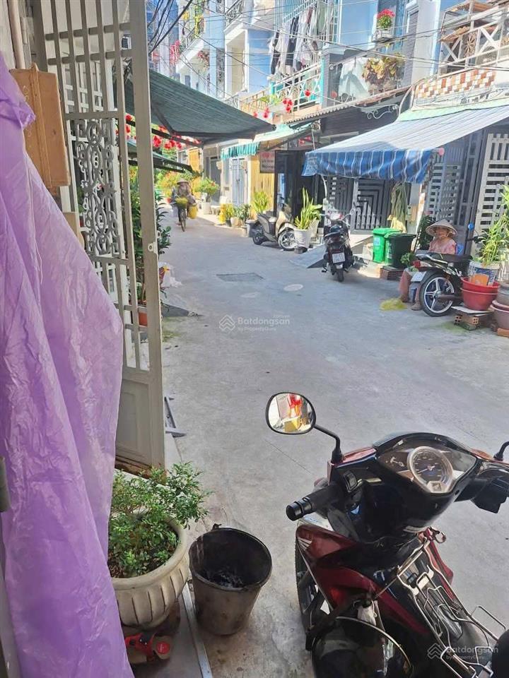 Chủ cần tiền xoay sở bán nhanh nhà gần chợ đầu mối bình điền 80m2 giá 1tỷ450