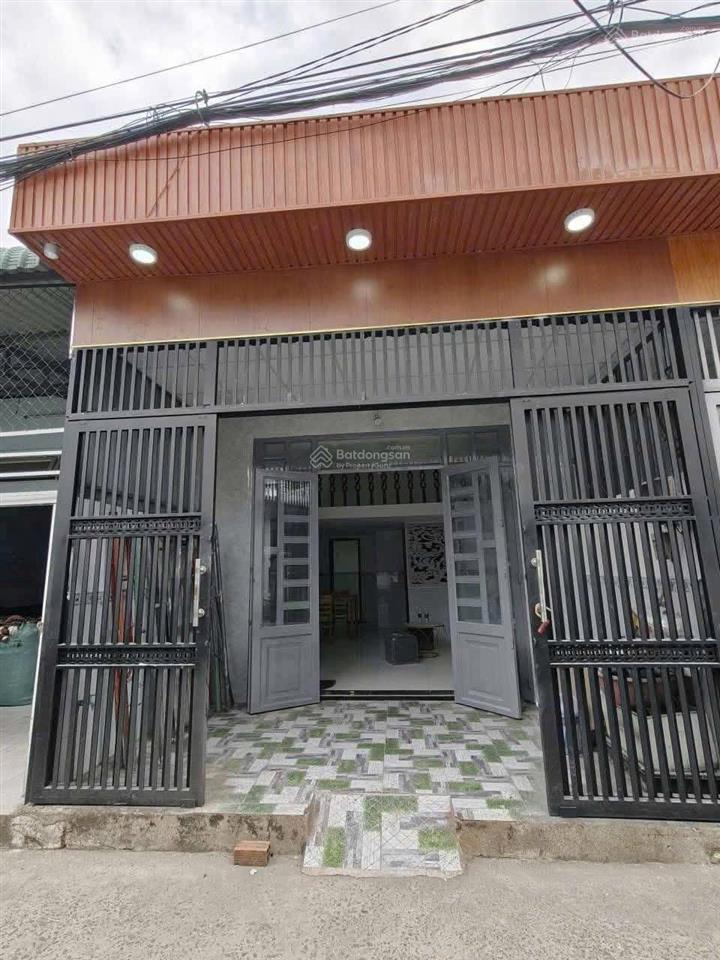 Chị guộc gởi bán nhà chính chủ 52m2 tân túc bình chánh giá đang rao 1tỷ200 không phải sinh