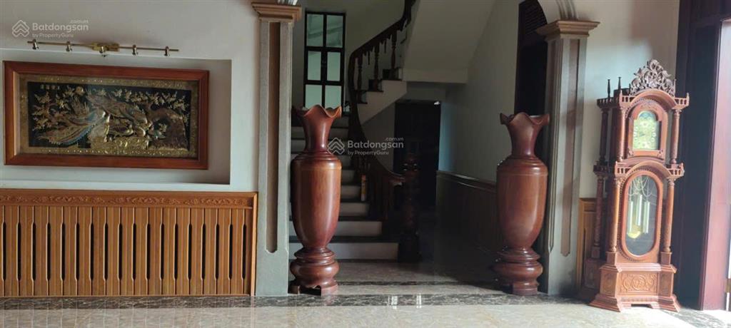 Biệt thự 550m2 3 mặt thoáng mặt tiền 20m giá 6.x tỷ