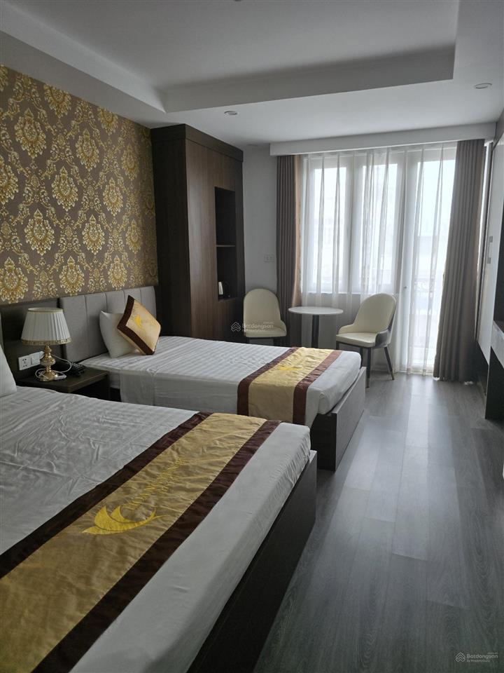 Chính chủ bán khách sạn bãi cháy hạ long dt sd 1200m2 11 tầng