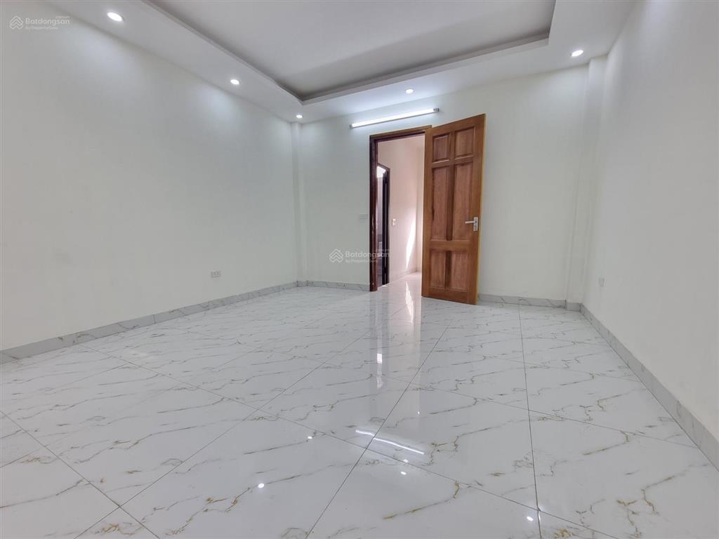 Cần bán nhà ngay biên giang, 40m2, 4 tầng, chỉ 2.85 tỷ. cách ô tô 20m, gần quốc lộ 6  0946 393 ***
