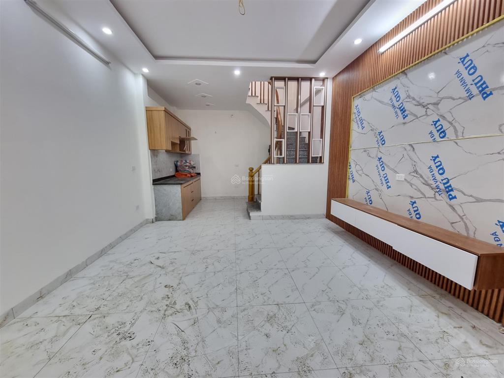 Cần bán nhà ngay biên giang, 40m2, 4 tầng, chỉ 2.85 tỷ. cách ô tô 20m, gần quốc lộ 6  0946 393 ***
