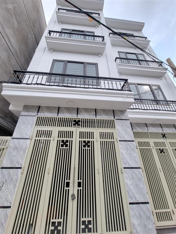 Cần bán nhà ngay biên giang, 40m2, 4 tầng, chỉ 2.85 tỷ. cách ô tô 20m, gần quốc lộ 6  0946 393 ***