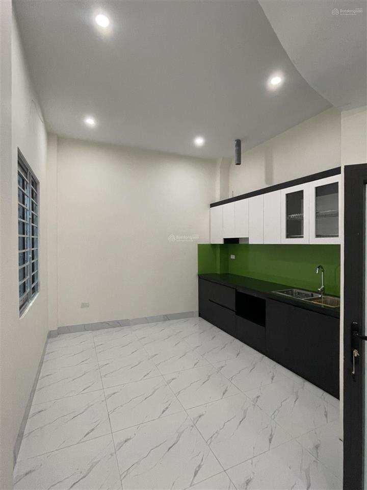 5.75 tỷ nhà 4 tầng x 35m2, gần ql6, tiện ích ngập tràn, ra bến xe yên nghĩa vài phút  0946 393 ***