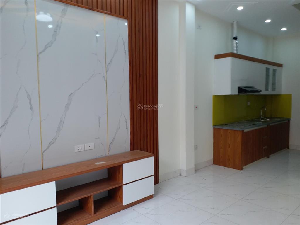 Chỉ 2.6 tỷ, bán nhà mới 4 tầng x 33m ô tô đỗ cửa  0946 393 ***