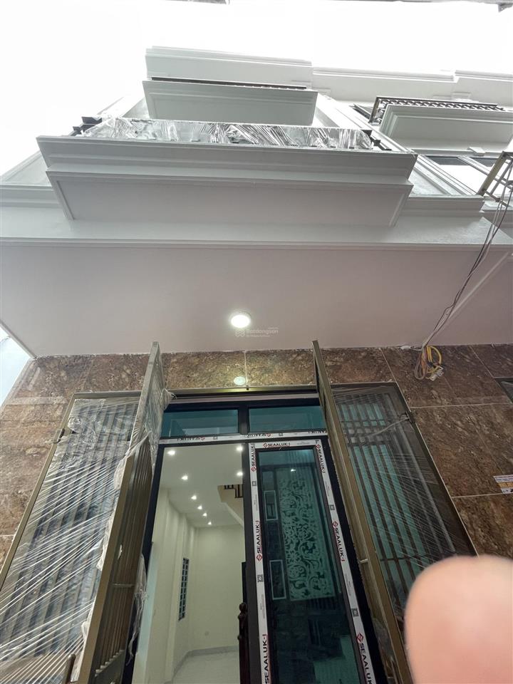 Nhà mới 3.1 tỉ 4 tầng 33m, thiết kế hiện đại, gần sát ql6 mở rộng, dân cư đông , sầm uất,
