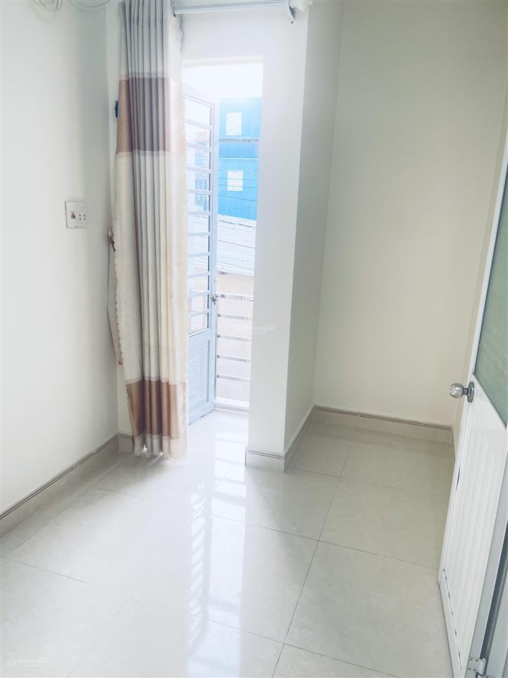 Nhà cần bán hẻm 2806 bên cạnh trường học nguyễn trực giá 780tr thương lượng nặng