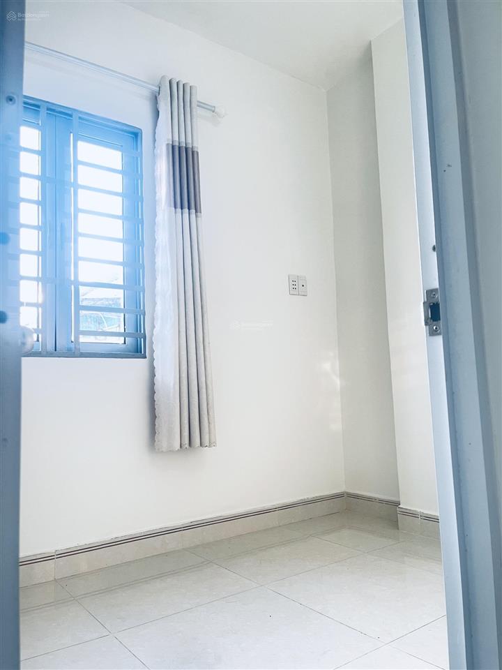 Nhà cần bán hẻm 2806 bên cạnh trường học nguyễn trực giá 780tr thương lượng nặng