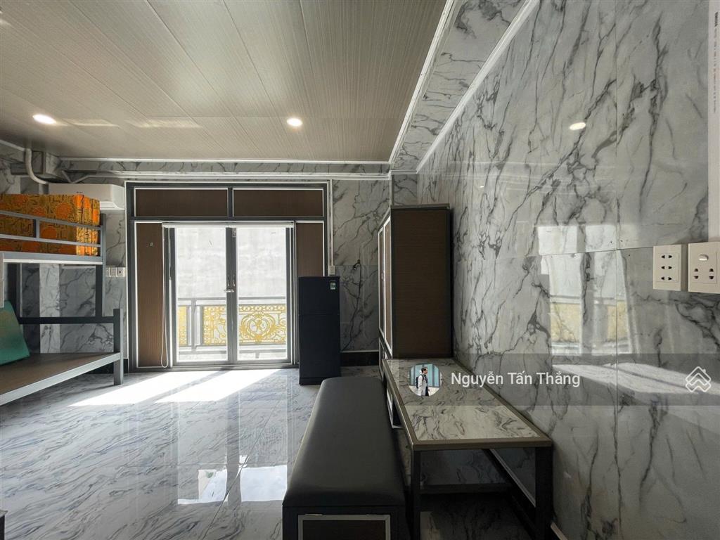 Cho thuê studio bancon giá tốt chỉ tính điện nước gần ufm, kcx, thuận tiện di chuyển quận 1, quận 4