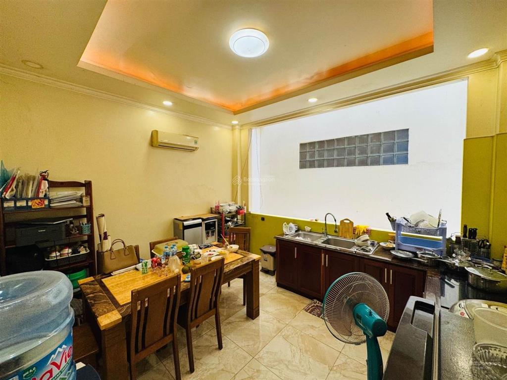 Hxh phạm văn bạch, 70 m2, 4 tầng, chỉ 7,15 tỷ thương lượng.