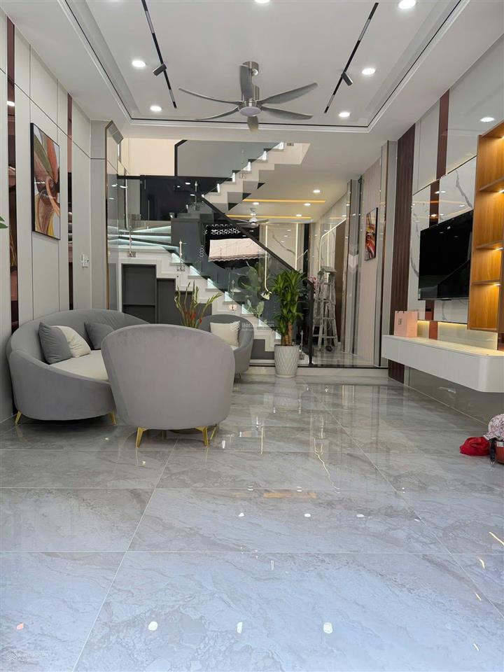 Bán nhà giá sốc sốc đường hoàng sa tân bình giá 4.5 tỷ, 55m2 , đang có hợp đồng thuê 25tr/ tháng