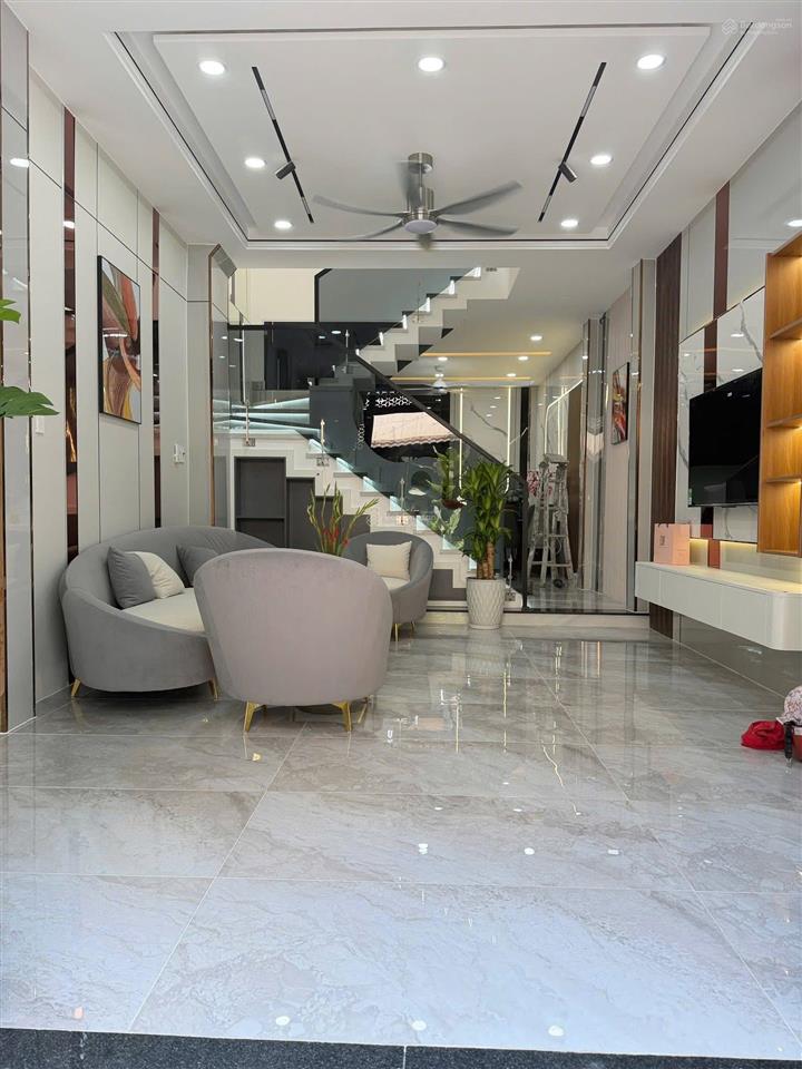 Bán nhà giá sốc sốc đường hoàng sa tân bình giá 4.5 tỷ, 55m2 , đang có hợp đồng thuê 25tr/ tháng