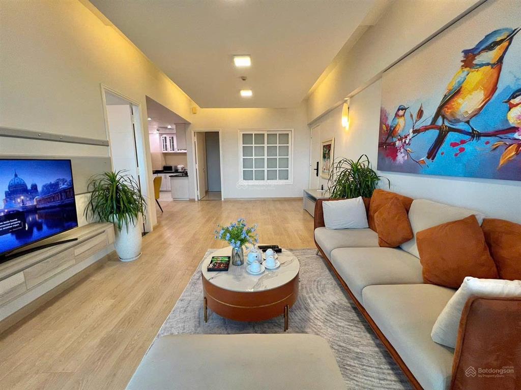 Cho thuê căn hộ the gold view, 15 triệu, 68 m2, quận 4,  0901 797 ***