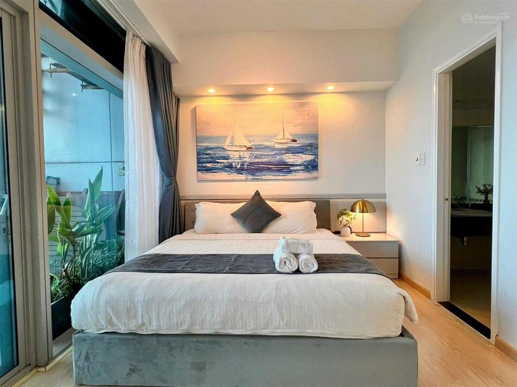 Cho thuê căn hộ the gold view, 15 triệu, 68 m2, quận 4,  0901 797 ***