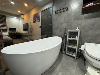 Bán căn hộ 2pn, 2wc, 80m2 tại the gold view, 7,35 tỷ, đường bến vân đồn, phường 1, quận 4
