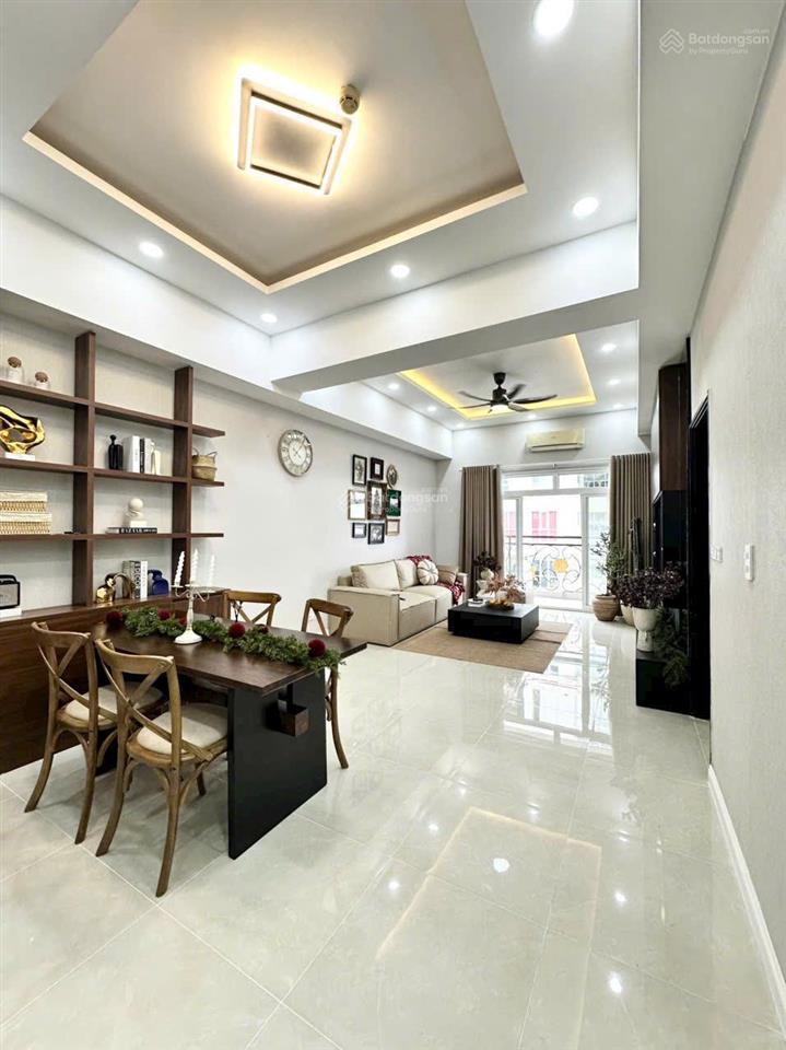 Bán căn hộ 3pn 3wc tại hùng vương plaza, giá tốt 9,65 tỷ, 130m2  0901 797 ***