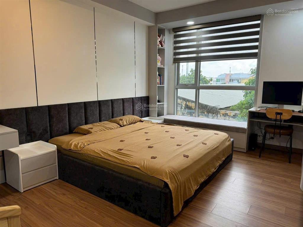 Bán căn hộ oriental plaza 685 âu cơ, 4,35 tỷ, 78 m2, đẹp, nhiều tiện ích  0901 797 ***