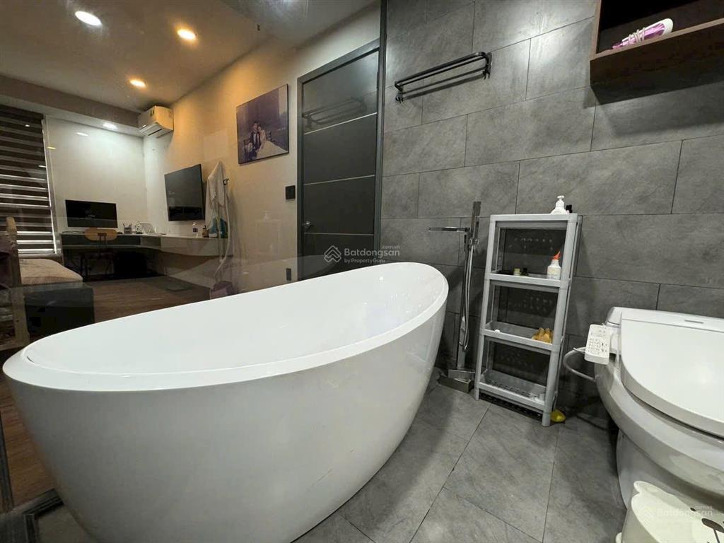 Bán căn hộ oriental plaza 685 âu cơ, 4,35 tỷ, 78 m2, đẹp, nhiều tiện ích  0901 797 ***