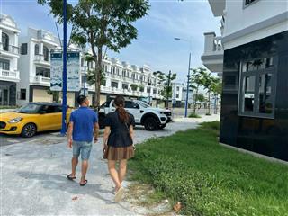 Bán shophouse 3 tầng, 100m2, giá siêu hời tại thị trấn lai uyên, huyện bàu bàng, bình dương