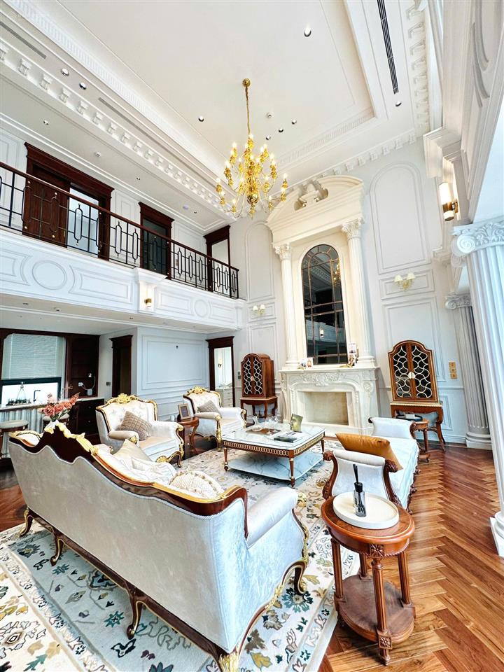 Bán căn duplex 114m2 view biệt thự vinhomes giá 14 tỷ full nội thất cao cấp đẹp.  xem nhà