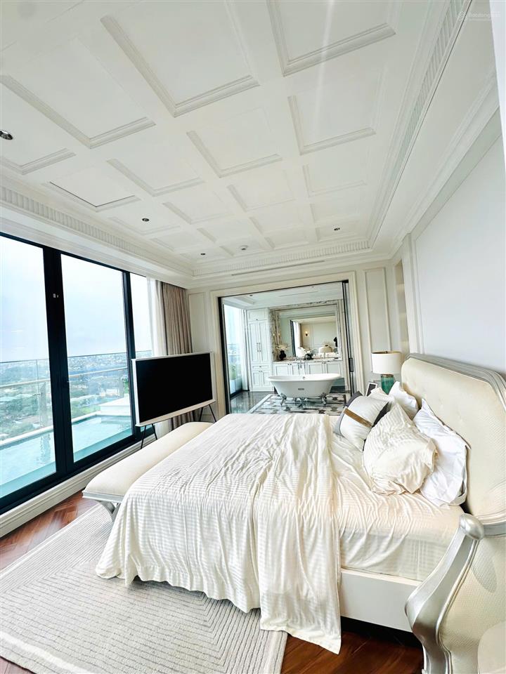 Bán căn duplex 114m2 view biệt thự vinhomes giá 14 tỷ full nội thất cao cấp đẹp.  xem nhà