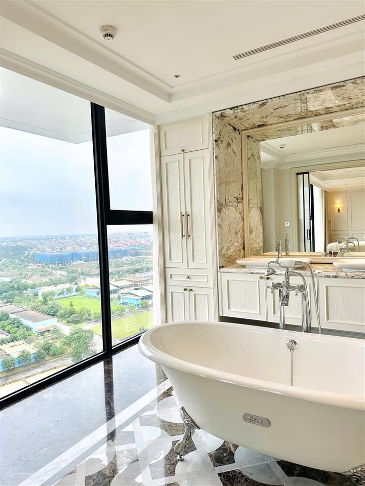 Bán căn duplex 114m2 view biệt thự vinhomes giá 14 tỷ full nội thất cao cấp đẹp.  xem nhà
