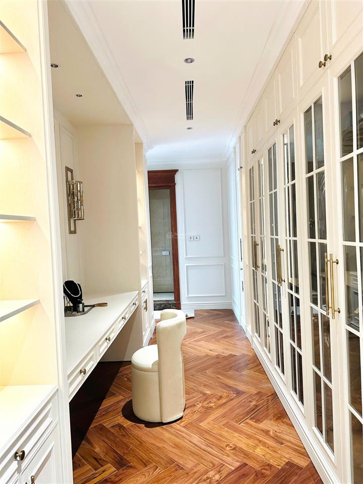 Chính chủ bán căn duplex 3 ngủ 180m2 view vinhomes full nội thất cao cấp giá 26 tỷ.  xem nhà